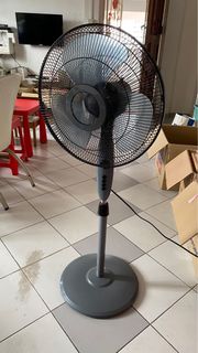 (Category: ) located in . Submitted by chenze2008 (Listing ID 1291134693, Image 1). Description: .
