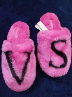 Victoria's secret slipper