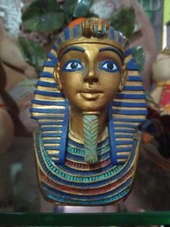 Vintage egyptian head bust display