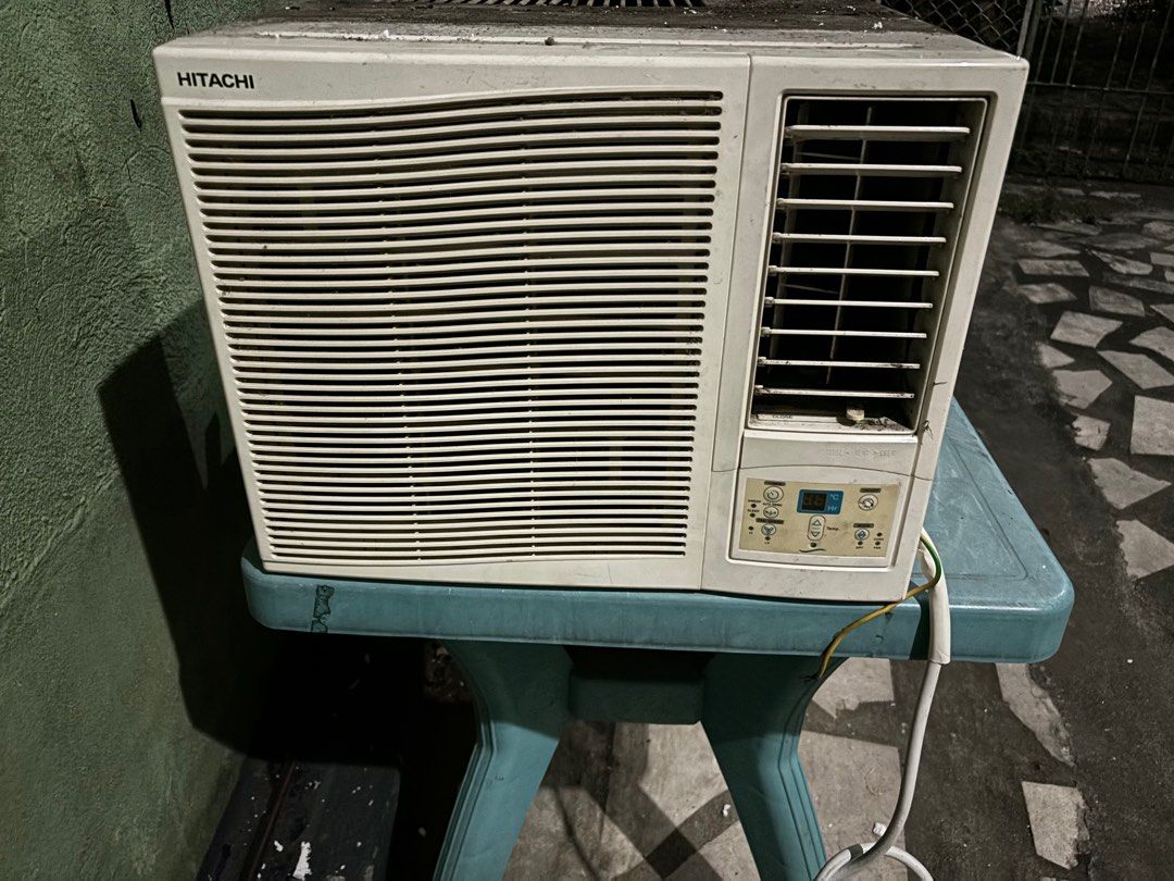 Working Hitachi aircon 3 4 hp window type