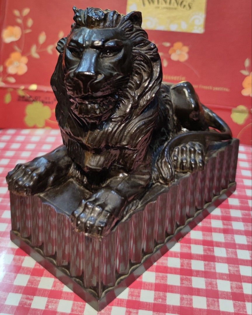 滙豐銀行硬膠獅子錢箱（特特價）, 興趣及遊戲, 收藏品及紀念品, 古董