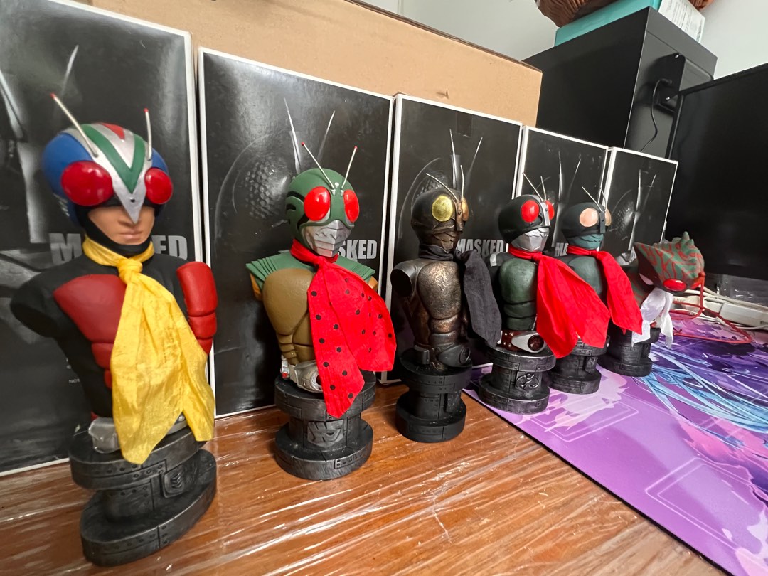香港限定30周年記念仮面ライダー胸像 - メルカリ