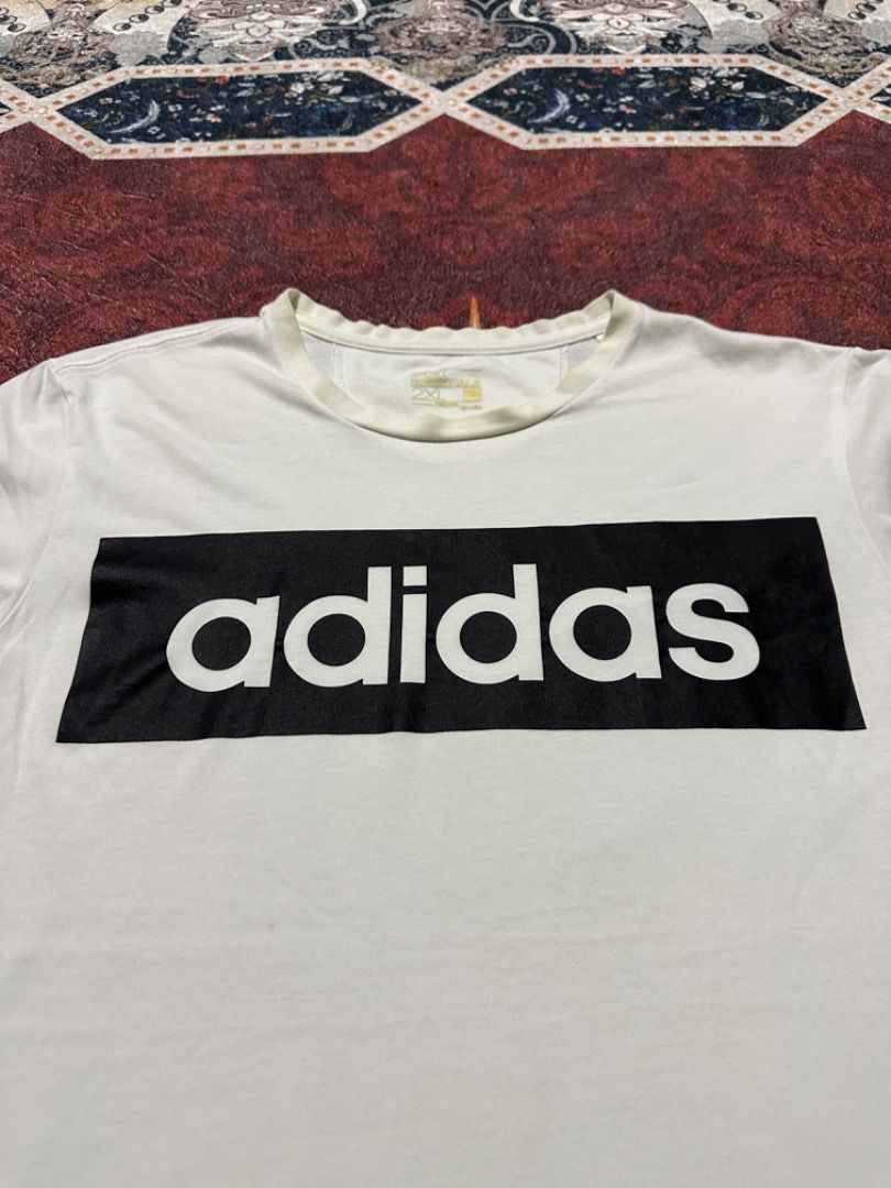 Adidas deals logo backwards