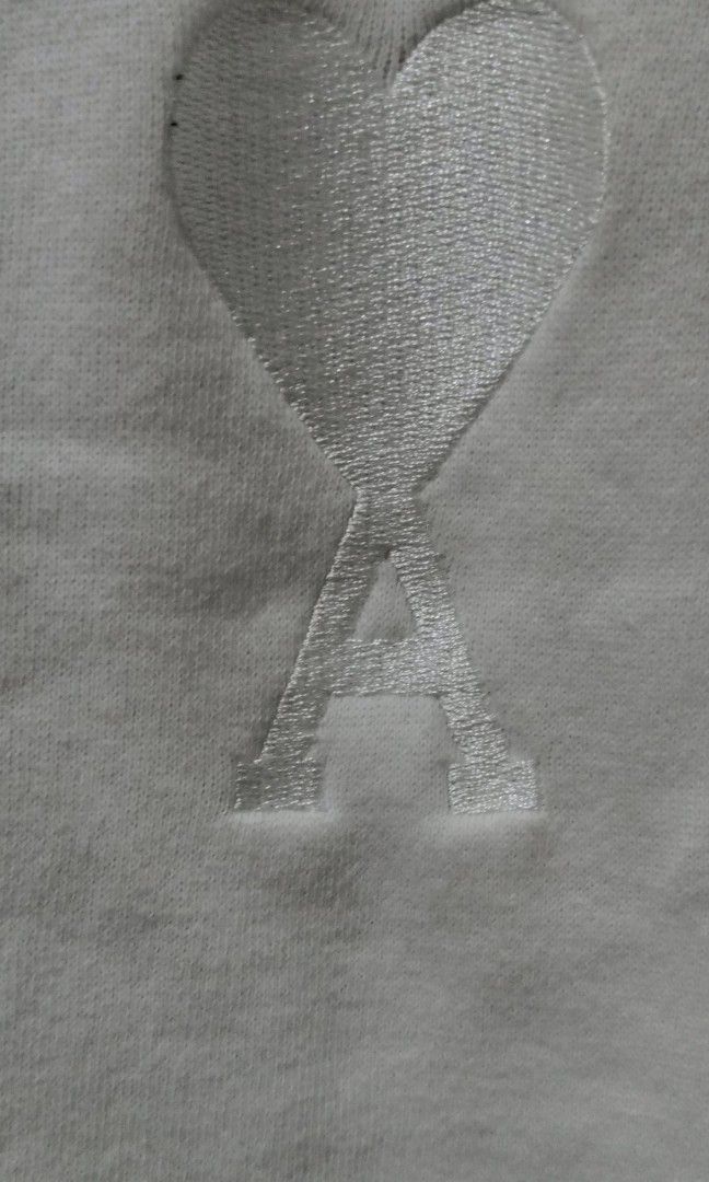 AMI pullover SALE SALE SALE (Category: Coats, Jackets and Outerwear) located in Manila. Submitted by xaislaarb51608 (Listing ID 1291282102, Image 2). Description: size 2xl length: 32 inches from neck to bottom color- white width: 27 inches.