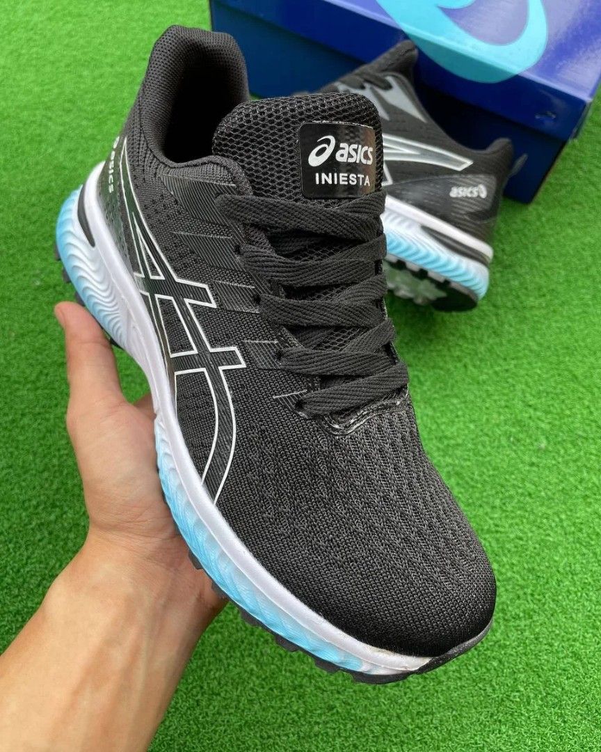 Iniesta asics outlet