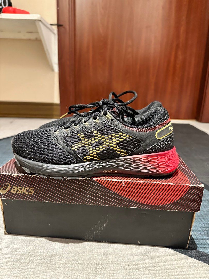 Asics roadhawk ff 2025 2 black gold