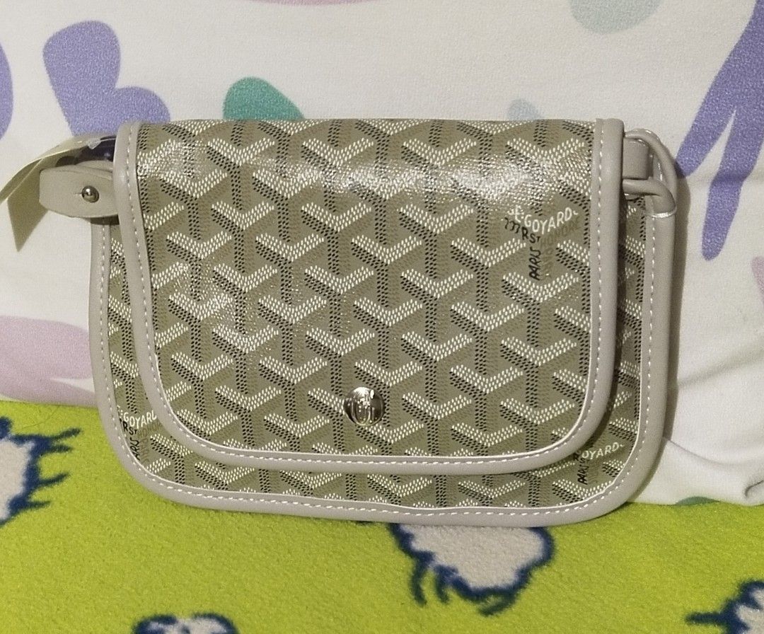 Assorted Class A bags ( 5 items) (Category: Shoulder Bags) located in Angono. Submitted by ClosetCleanUp (Listing ID 1291302662, Image 3). Description: Batch 4 Assorted Class A bags (5 items) Brand new.Dust bag included. Price per bag is Php 550 Perfect for you online selling.PM me..