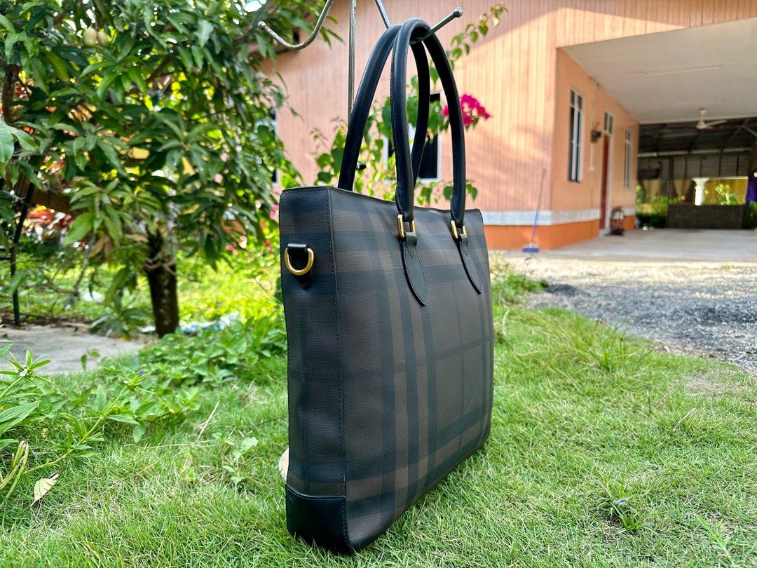 Burberry shopper shop tote