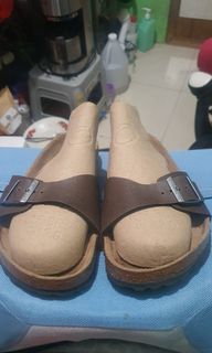 (Category: ) located in . Submitted by puwiting (Listing ID 1291285250, Image 1). Description: .