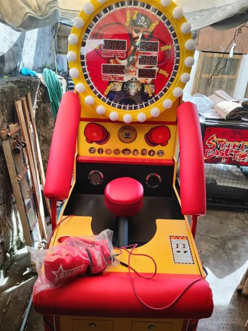 BOXING ARCADE MACHINE, Sports Equipment, Exercise & Fitness, Cardio ...