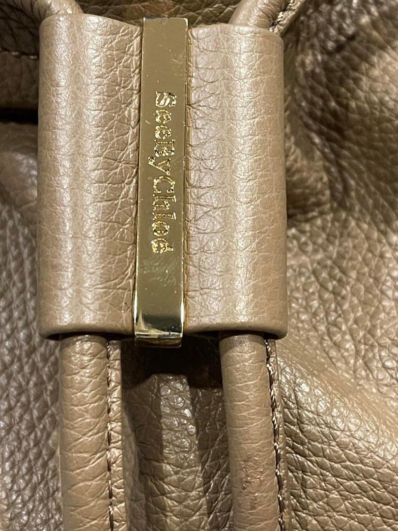 Chloe bucket bag (Category: Luxury Bags & Wallets) located in Laoag. Submitted by kakaibags (Listing ID 1291256974, Image 2). Description: Guaranteed authentic Japan bought Rank A Gold hardwares .