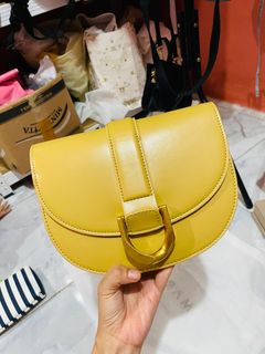 (Kategori: ) berada di . Dikirim oleh lunarawear.co (ID iklan 1291339719, Gambar 1). Deskripsi: .