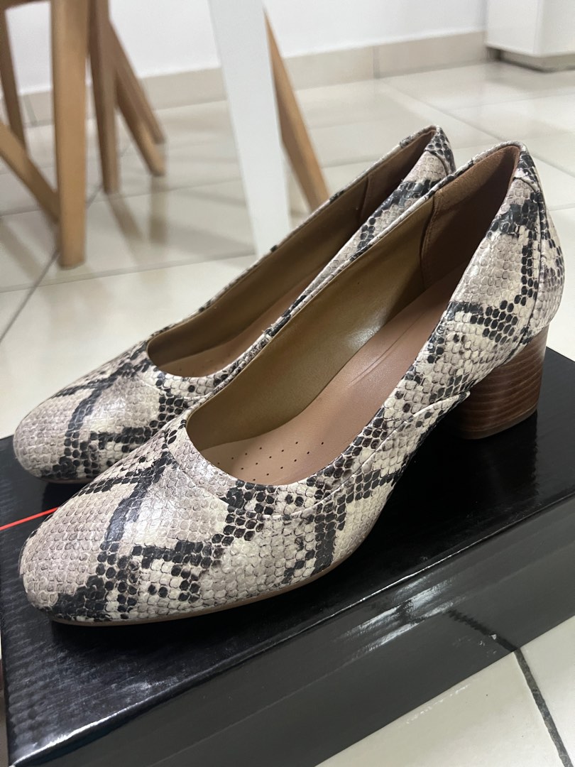 Clarks womens shoes heels deals