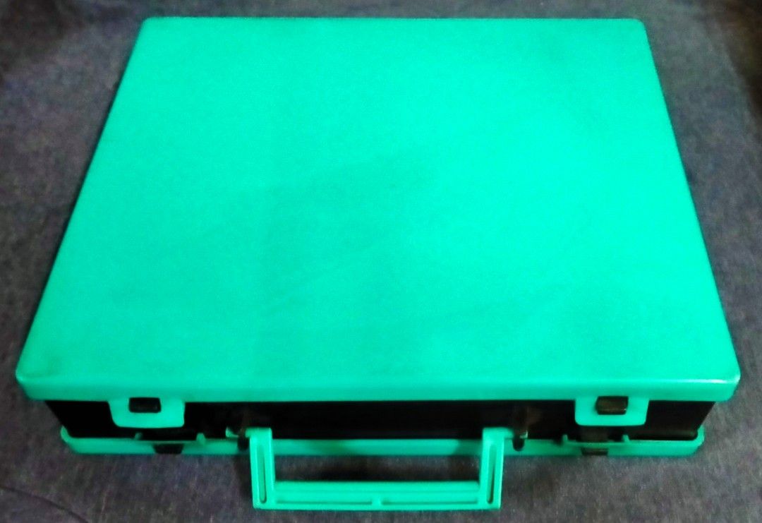 Craft Case double sided (Category: Craft Supplies & Tools) located in Manila. Submitted by olxph_540542159 (Listing ID 1291321033, Image 3). Description: Craft case US made is used for storing sewing materials such as DMC threads, needles,bobbins etc. The other side of the case can store or keep patterns and other paper designs..