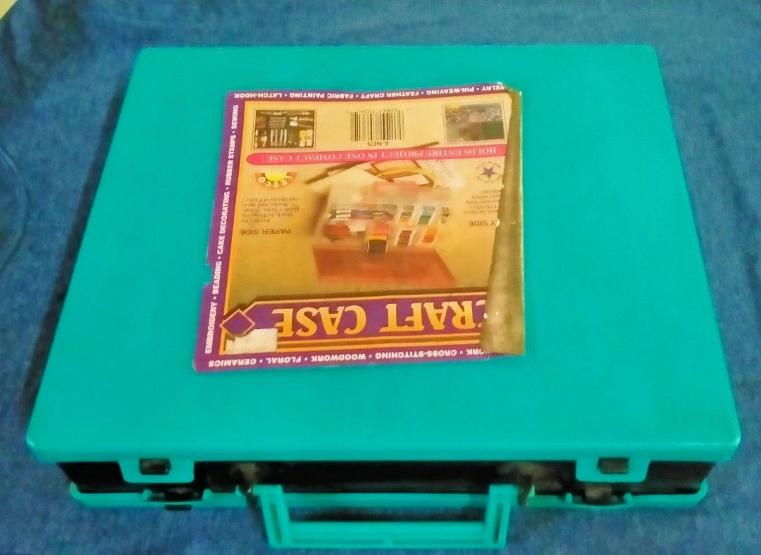 Craft Case double sided (Category: Craft Supplies & Tools) located in Manila. Submitted by olxph_540542159 (Listing ID 1291321033, Image 1). Description: Craft case US made is used for storing sewing materials such as DMC threads, needles,bobbins etc. The other side of the case can store or keep patterns and other paper designs..