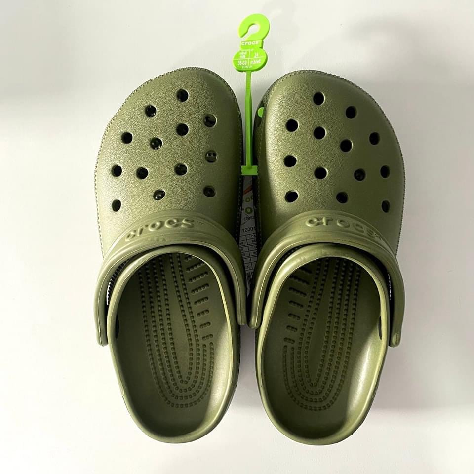 Crocs Classic Clog, Women's Fashion, Footwear, Slippers and slides on ...