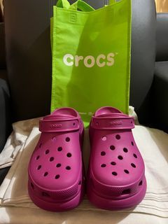 Crush Crocs Clogs size 9 womens