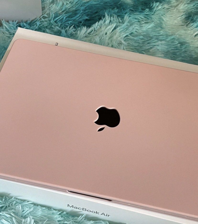 Cut Out Case for MacBook Air M1 (Category: Laptop Bags & Sleeves) located in Manila. Submitted by sheclutter_ (Listing ID 1291329268, Image 2). Description: brand new cut out case for macbook in candy pink condition: 10/10 can do meet up around dlsu/ust.