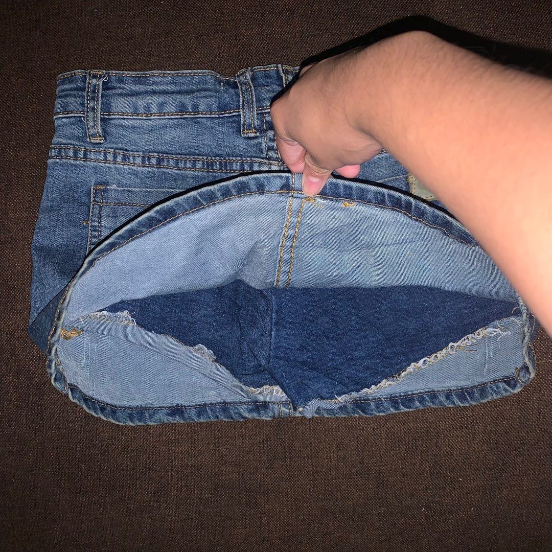 Denim Mini Skirt (Category: Skirts) located in Manila. Submitted by baericart (Listing ID 1291291862, Image 3). Description: Used for pics only. Best fit (25 waist line) .