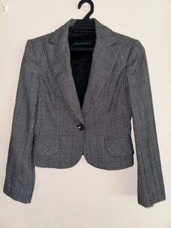 (Category: ) located in . Submitted by happierwardrobe (Listing ID 1291211886, Image 1). Description: .