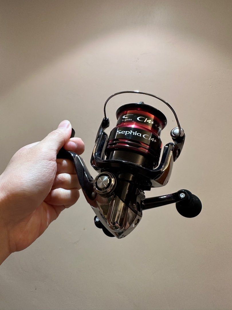 Daiwa 黑色钓鱼卷轴卷轴保护套设备