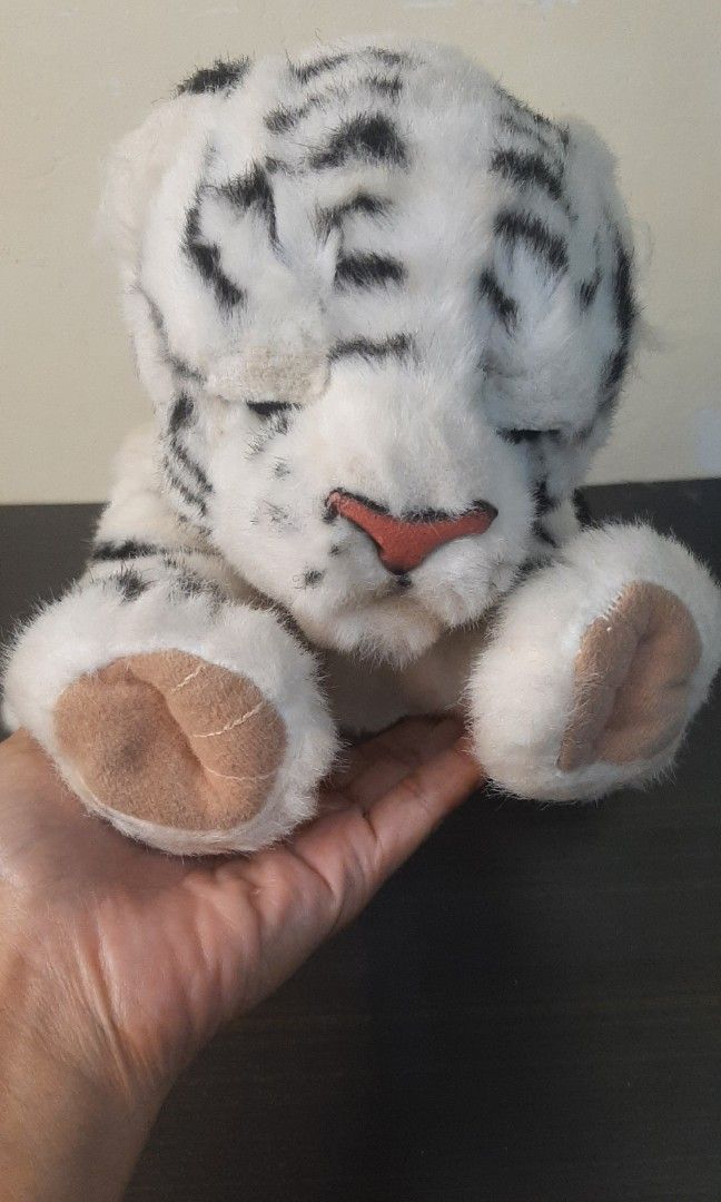 Fur real cuddle cub pet - working (Category: Interactive Toys) located in Mendez-Nunez. Submitted by dollforless (Listing ID 1291245752, Image 1). Description: Fur real cuddle cub pet battery operated - working just need a little cleaning.