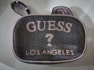 Guess belt bag - Leather - (Used & Authentic)