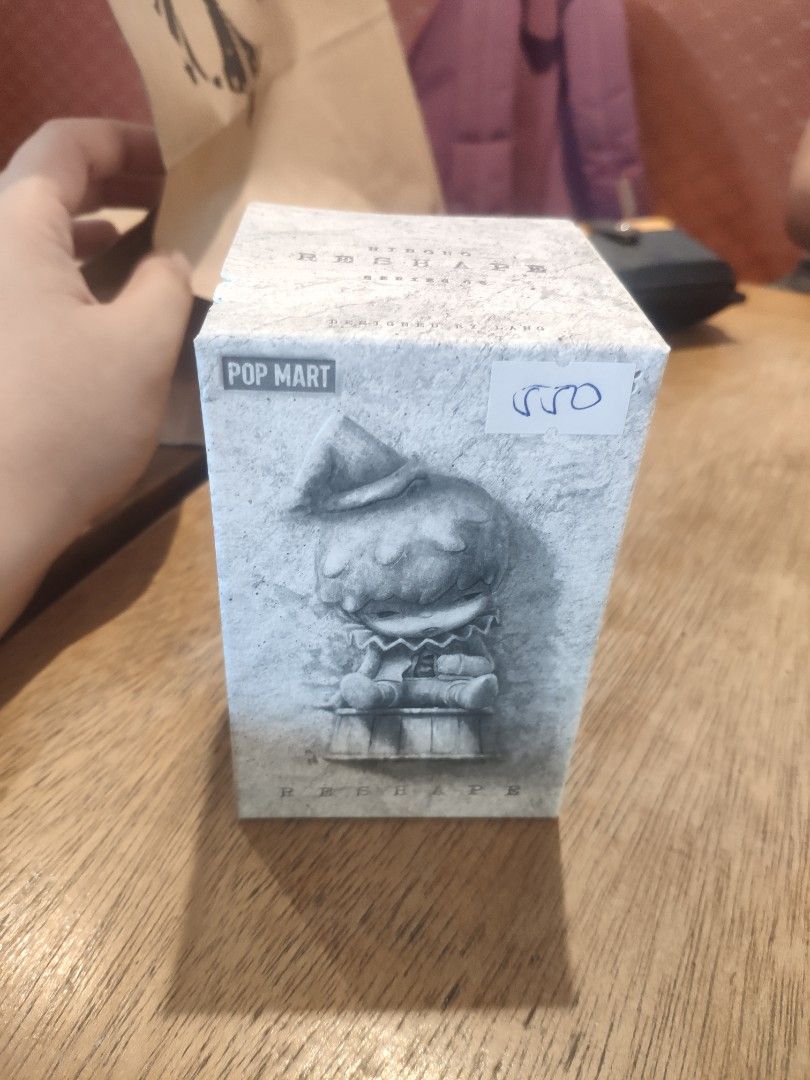 Hirono BURST reshape series (Category: Designer & Blind Box Toys) located in Calamba. Submitted by dr.kiwi (Listing ID 1291286141, Image 2). Description: Freshly pulled with BNF and card. literally opened just to check Rfs: No sparks/ not my DISO pls kunin niyo na 😭.