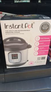 Instant Pot 7 IN 1 MULTI-USE PROGRAMMABLE PRESSURE COOKER with Advanced Microprocessor Technology