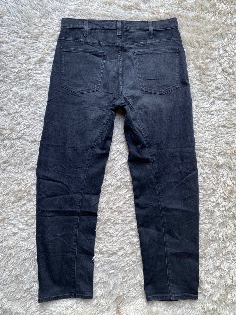 Jeans uniqlo miracle air reguler tapperd