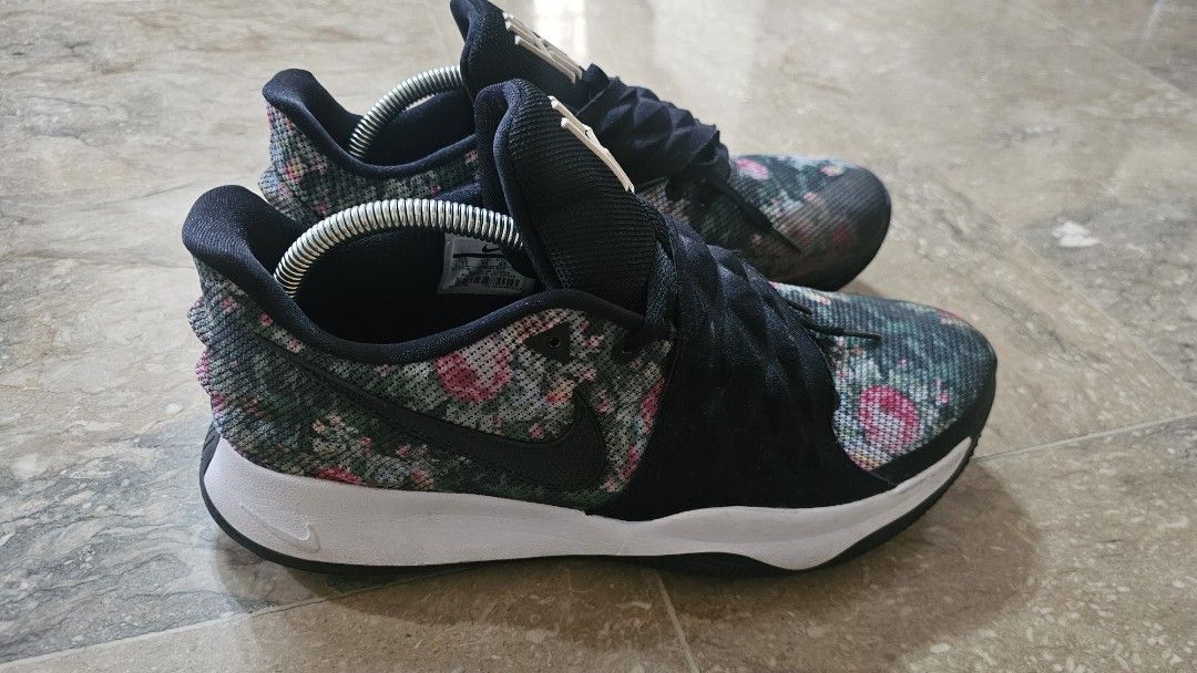 Kyrie top irving floral