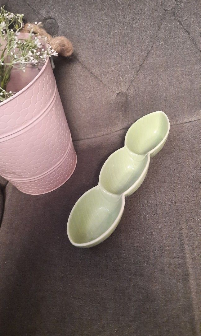 Leaf shaped ceramic soy dish 12x2" Japan (Category: Other Kitchenware & Tableware) located in Manila. Submitted by luckycharm_215 (Listing ID 1291230721, Image 1). Description: .