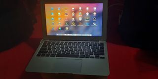 Macbook Air 2010  core2duo 11inch  defective for sale or swap pls read Up