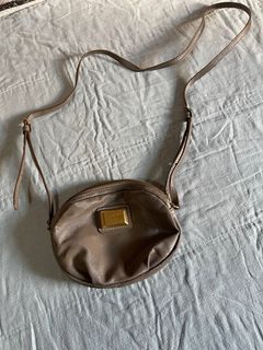 marc by marc jacobs sling