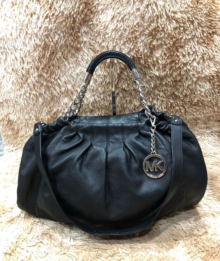 MICHAEL KORS QUILTED BLACK TWO WAY BAG