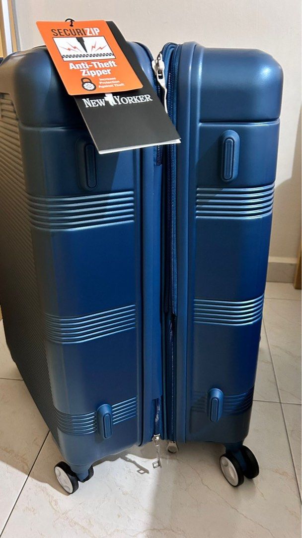 New yorker luggage 24 inch top