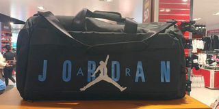 Nike Air Jordan Duffle Bag big Logo 69L
