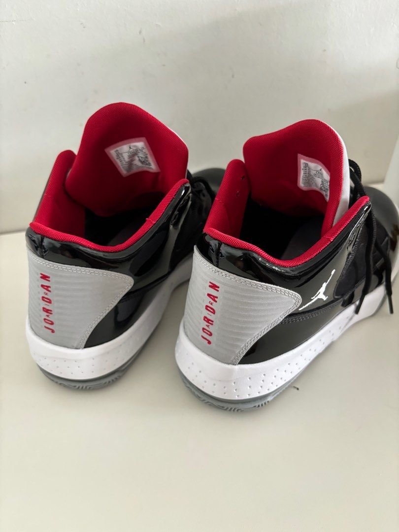 Jordan max aura 2 green new arrivals