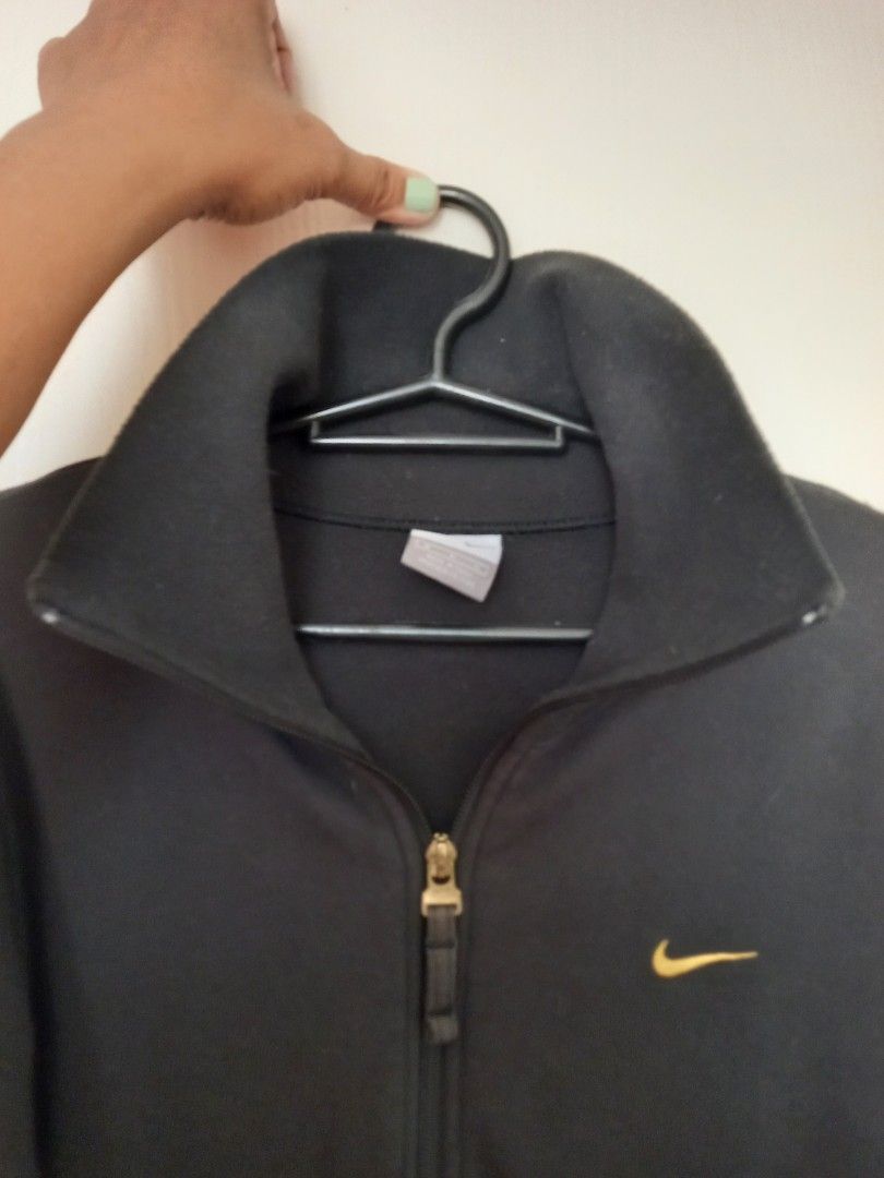 Nike Black and Gold Jacket Men s Fashion Coats Jackets and Outerwear on Carousell