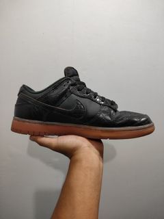 Affordable dunk low velvet brown and black For Sale | Carousell Singapore
