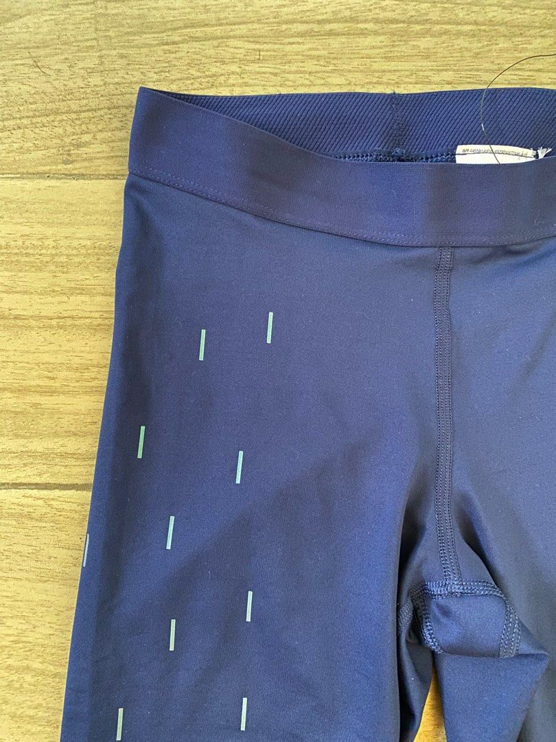 Nike Women's Linear Rain Dri-fit Capri Leggings 