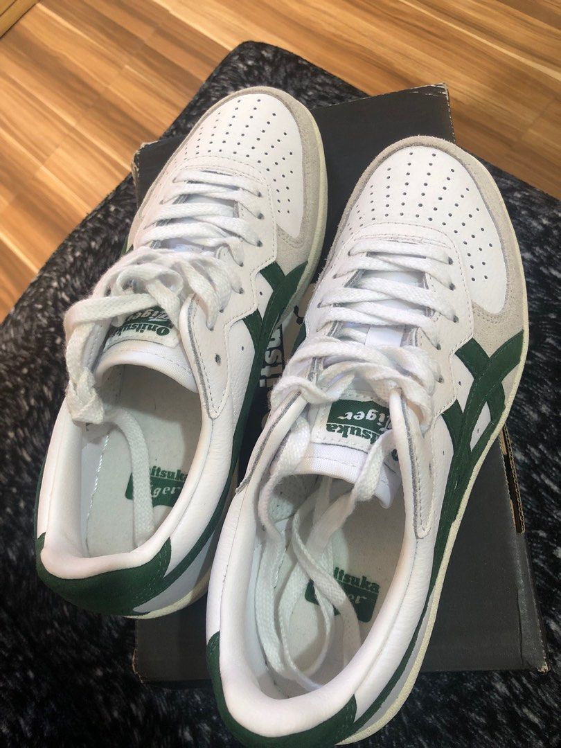 Onitsuka Tiger D5K2Y 101 Green and White (Category: Sneakers) located in Baliuag. Submitted by camikth (Listing ID 1291295978, Image 3). Description: rarely used slight issues on the box cos this was bought in abu dhabi pa Size 8.