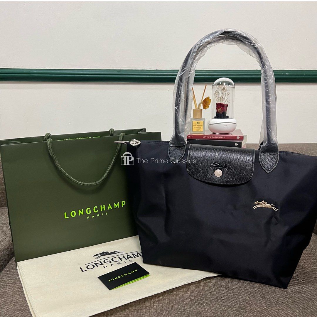 Longchamp black medium long handle hotsell