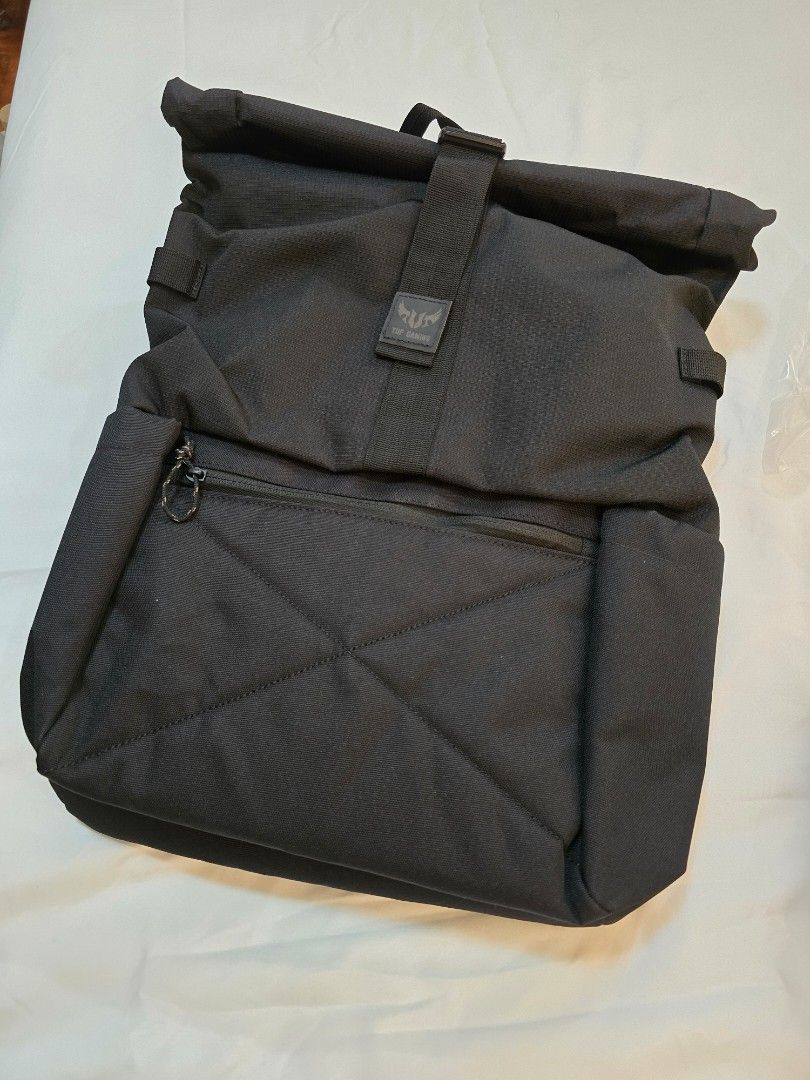 ORIGINAL TUF GAMING BACKPACK (Category: Backpacks) located in Valenzuela. Submitted by mluck (Listing ID 1291273896, Image 2). Description: .