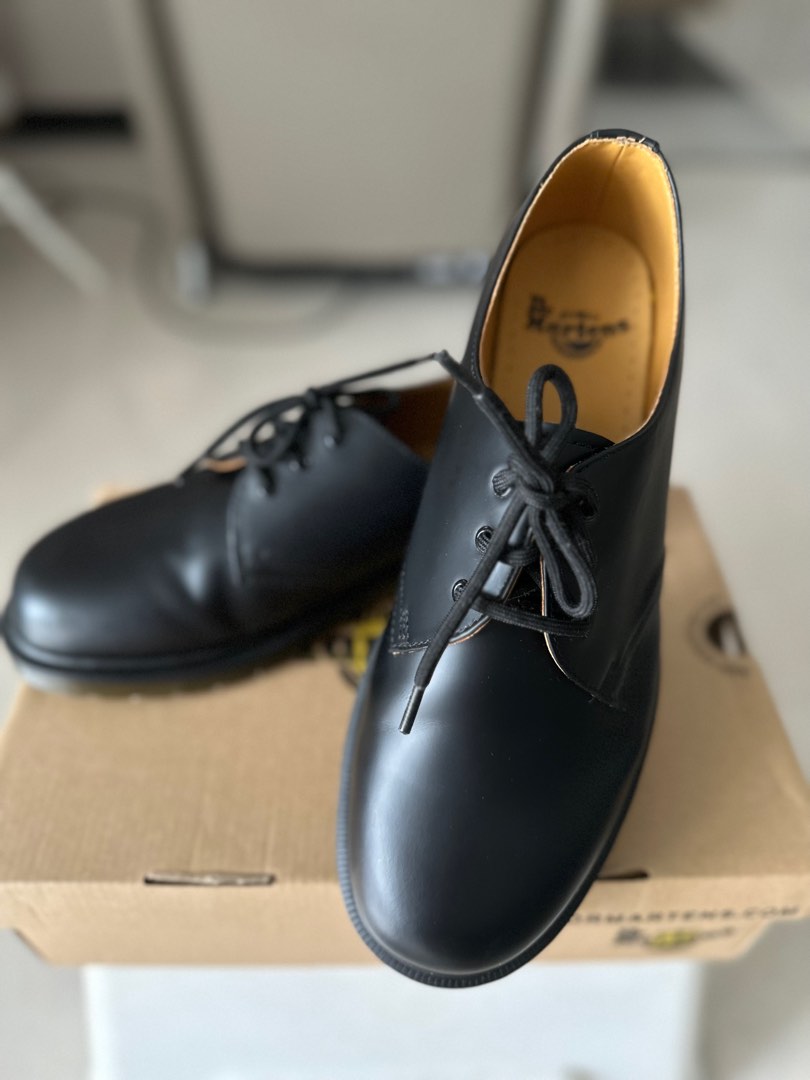 RUSH SALE Dr Martens Black Shoe with box Men s Fashion