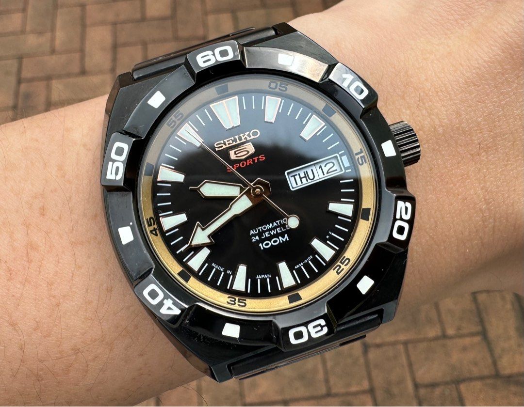 Seiko 5 4r36 hot sale