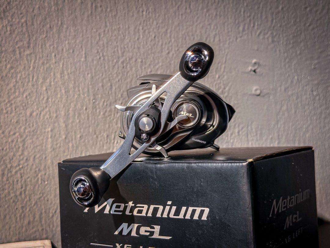 Shimano Metanium MGL (left hand) fishing reel, Sports Equipment, Fishing on  Carousell