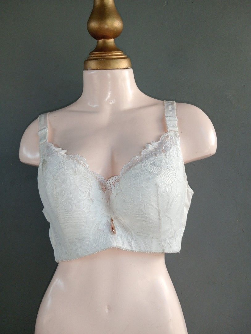 46d CACIQUE cotton bra not padded, Women's Fashion, Undergarments &  Loungewear on Carousell