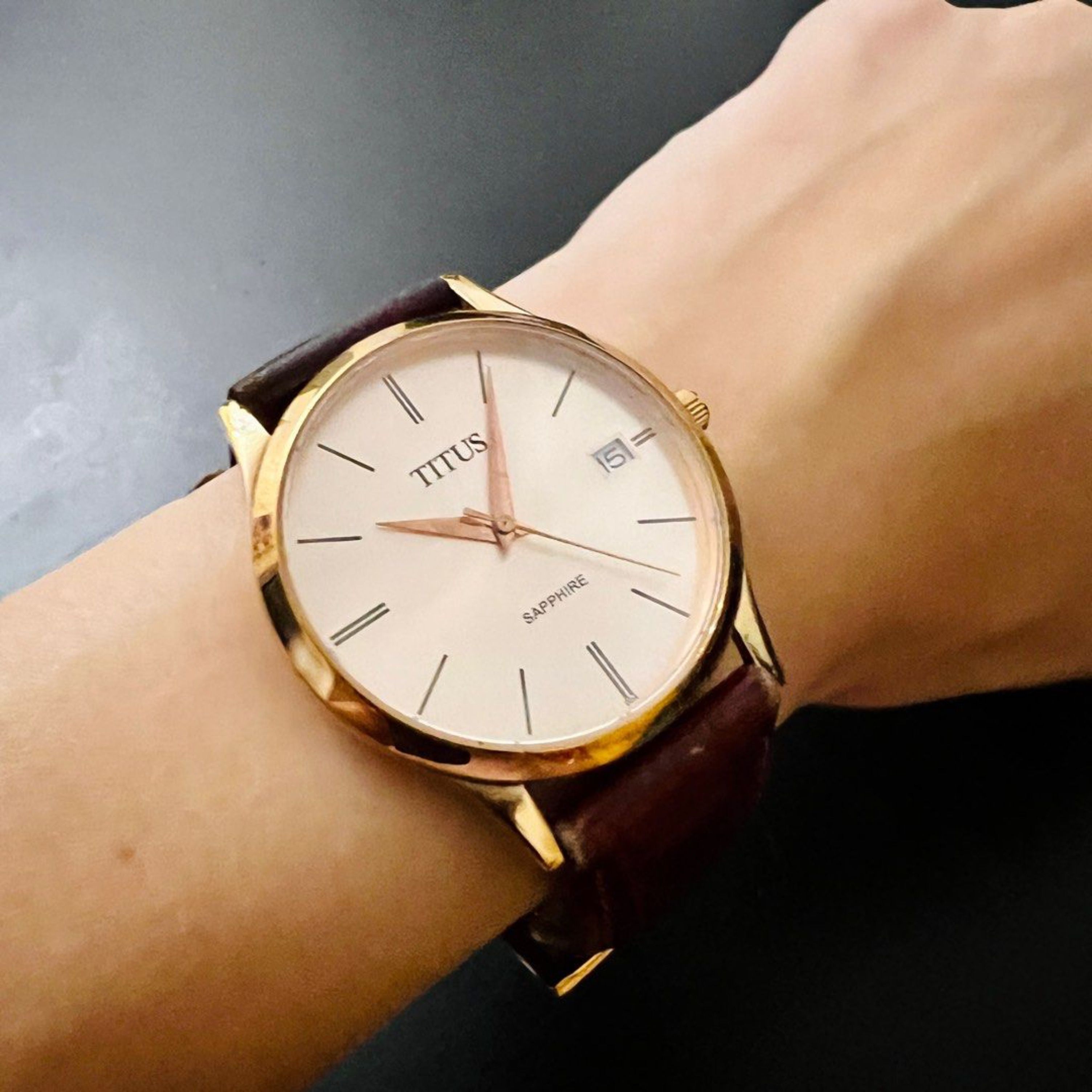 Solvel et Titus Saphire Minimalist Watch Luxury Watches on Carousell