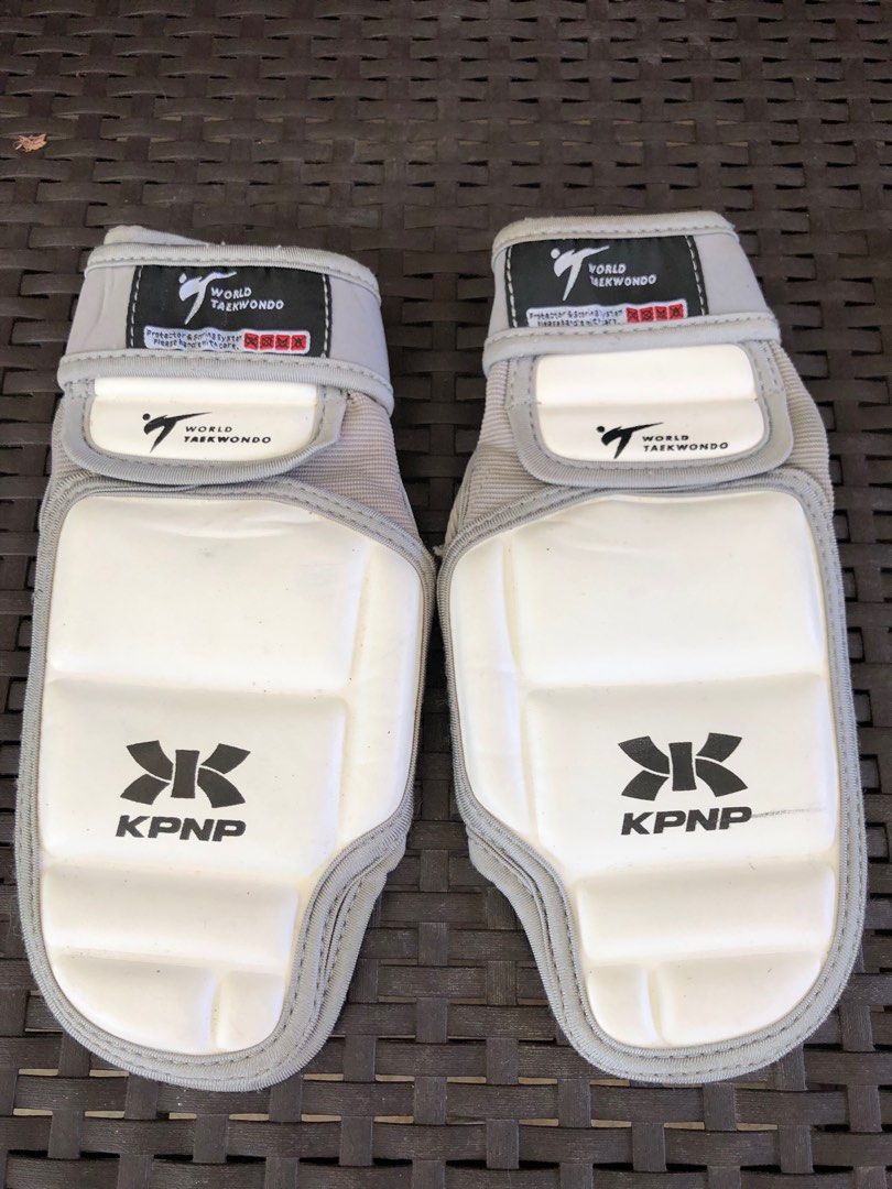 KPNP E-socks taekwondo size 3, Sports Equipment, Other Sports Equipment and  Supplies on Carousell